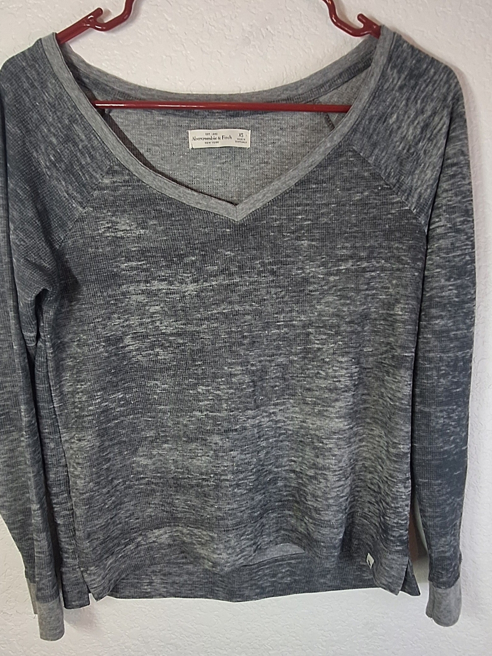 Abercrombie & Fitch Gray Heathered Waffle Knit V-Neck Long Sleeve Top XS